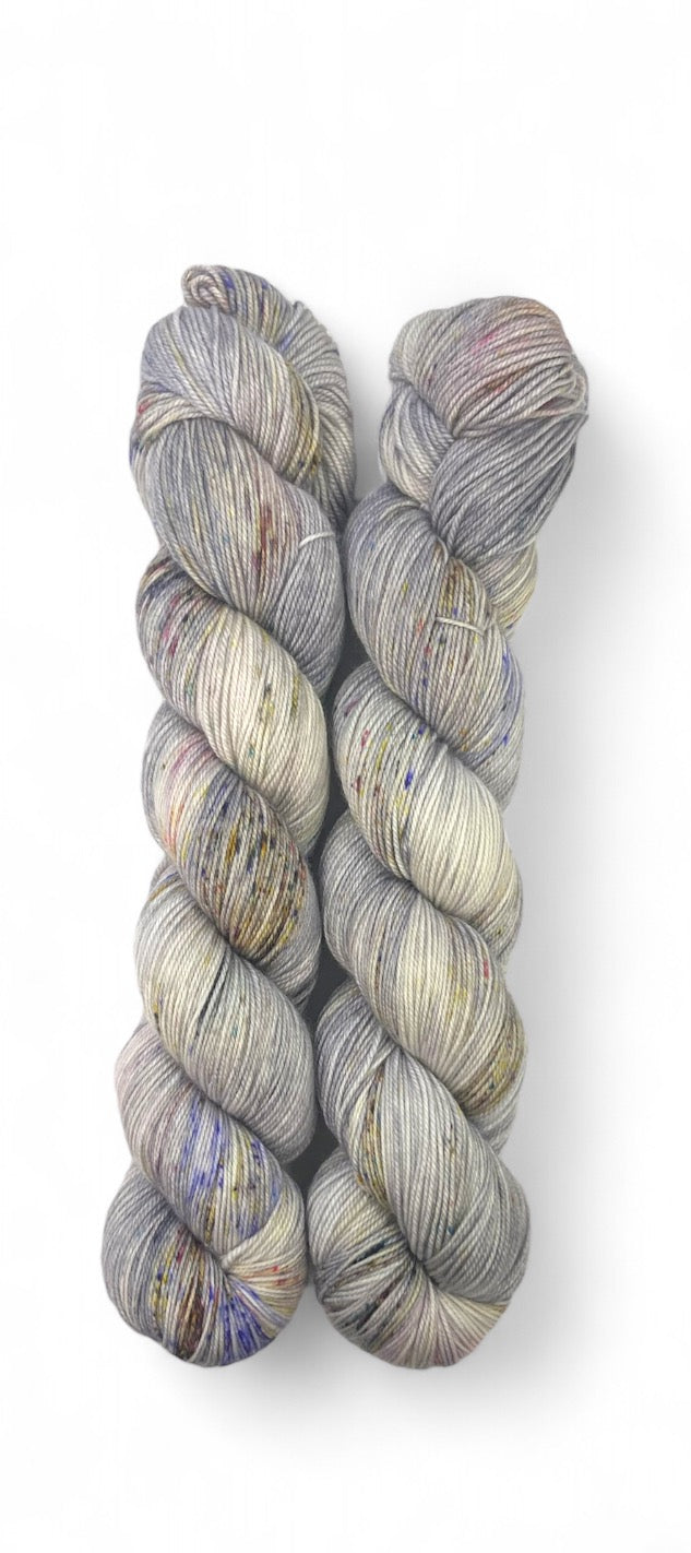 Hurricane Yarn Mystery: The Thunder Rolls