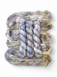 Hurricane Yarn Mystery: The Thunder Rolls