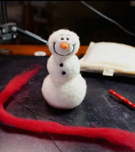Studio Stream : Snowman Needle Felting Workshop